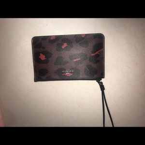 perfect fit coach wallet